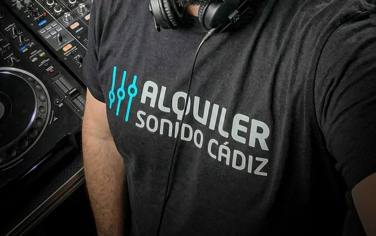 Material técnico preparado para el montaje de un evento