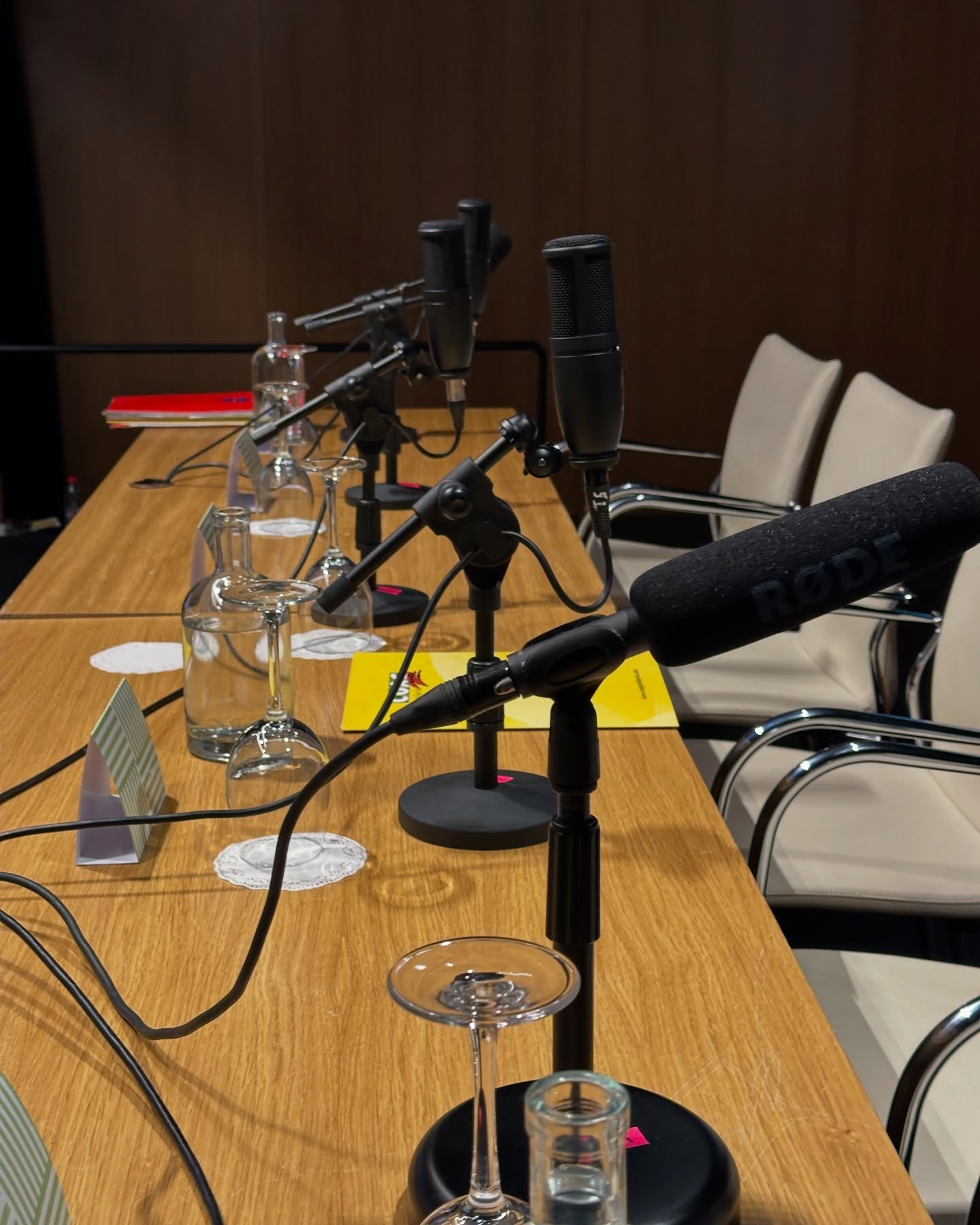 📢 ¡Haz que tu evento suene como nunca! 🎶
¿Buscas el mejor sonido para tu boda, fiesta o evento en Cádiz?
En AlquilerSonidoCádiz, te ofrecemos equipos de alta calidad para que la música se sienta y se escuche a lo grande.

🎛️ Equipos profesionales: Altavoces potentes, mesas de mezclas y micrófonos de alta fidelidad.
🎉 Para todo tipo de eventos: Bodas, cumpleaños, conciertos, conferencias y mucho más.
🚚 Servicio a domicilio: ¡Nos encargamos de todo! Instalación, pruebas de sonido y recogida.

🔥 ¡Reserva ahora y asegura el mejor sonido para tu evento! 🔥

📲 Contáctanos por mensaje directo o visita nuestra web (link en bio).
📍 Disponible en Cádiz y alrededores.